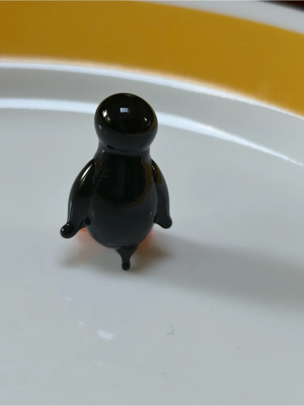 Penélope Penguin Small Glass Penguin - Black, White & Orange